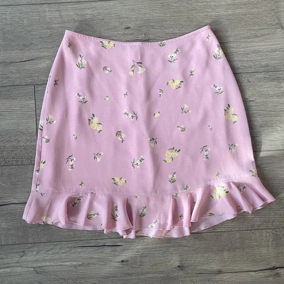 Aritzia Sunday Best Baby Pink Floral Skirt - Picture 3 of 7